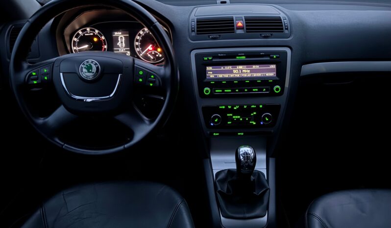 
								ŚKODA OCTAVIA KOMBI 1.8 TSi , 160 KM, 2010 rok full									