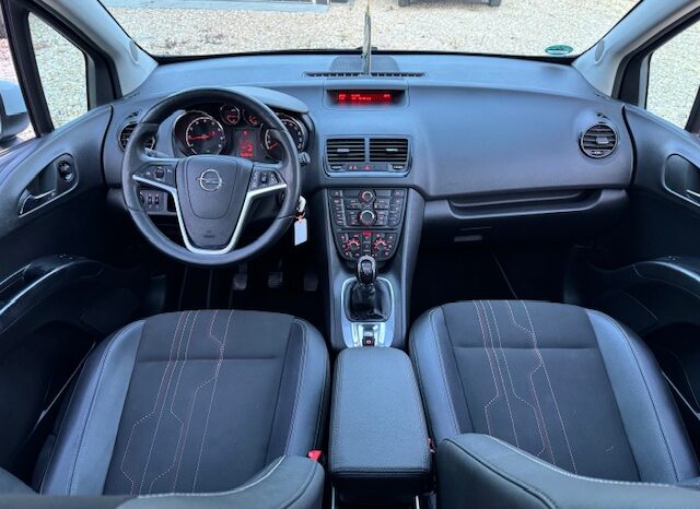 
								Opel Meriva 1.4i Turbo 120 KM. 2012 rok. Panorama dach full									