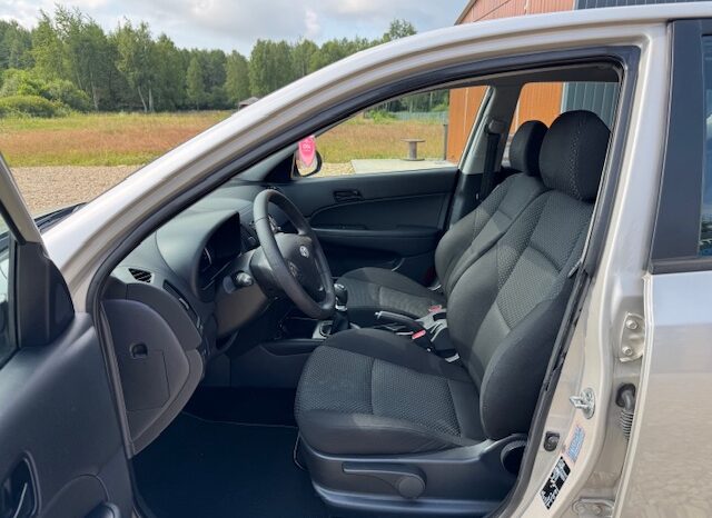 
								HYUNDAI i30, 1.6 CRDI, 2012 rok. Jeden właściciel ! Kobieta ! Piękny kolor ! full									