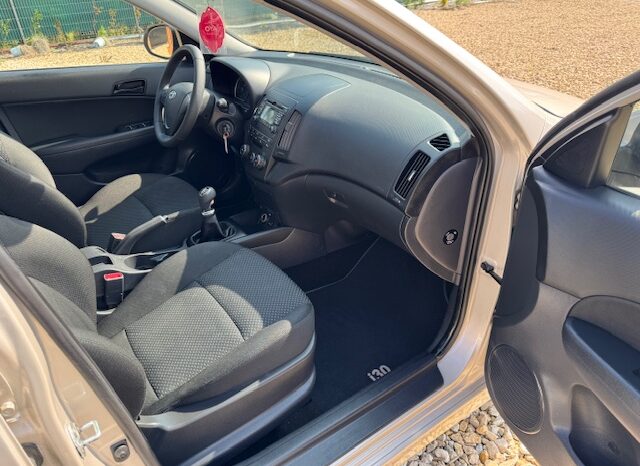 
								HYUNDAI i30, 1.6 CRDI, 2012 rok. Jeden właściciel ! Kobieta ! Piękny kolor ! full									