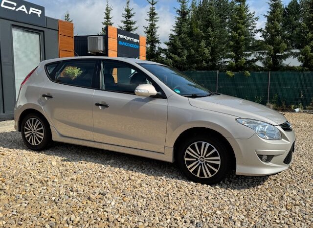 
								HYUNDAI i30, 1.6 CRDI, 2012 rok. Jeden właściciel ! Kobieta ! Piękny kolor ! full									