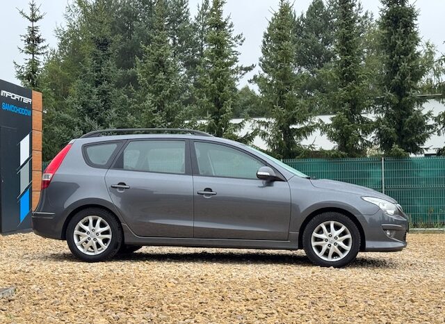 
								HYUNDAI I30 KOMBI 1,6 diesel 90 KM 2011 ROK full									