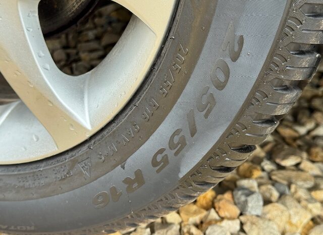 
								HYUNDAI I30 KOMBI 1,6 diesel 90 KM 2011 ROK full									