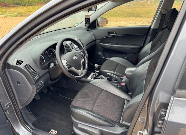 
								HYUNDAI I30 KOMBI 1,6 diesel 90 KM 2011 ROK full									