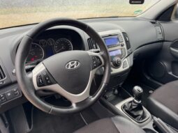 
										HYUNDAI I30 KOMBI 1,6 diesel 90 KM 2011 ROK full									