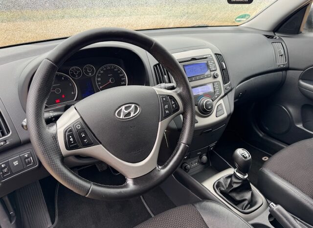 
								HYUNDAI I30 KOMBI 1,6 diesel 90 KM 2011 ROK full									