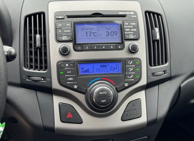 
								HYUNDAI I30 KOMBI 1,6 diesel 90 KM 2011 ROK full									