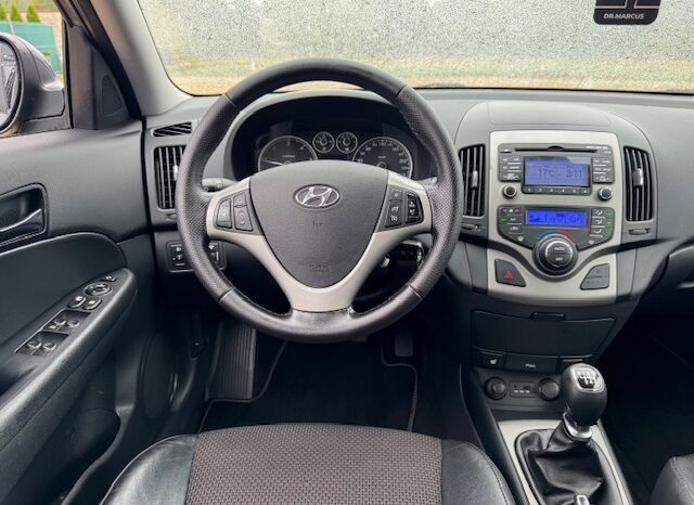 
								HYUNDAI I30 KOMBI 1,6 diesel 90 KM 2011 ROK full									