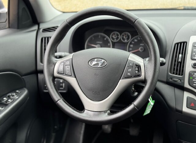 
								HYUNDAI I30 KOMBI 1,6 diesel 90 KM 2011 ROK full									