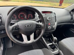
										Kia Ceed Combi 1,4i 90 KM. 2011 rok full									