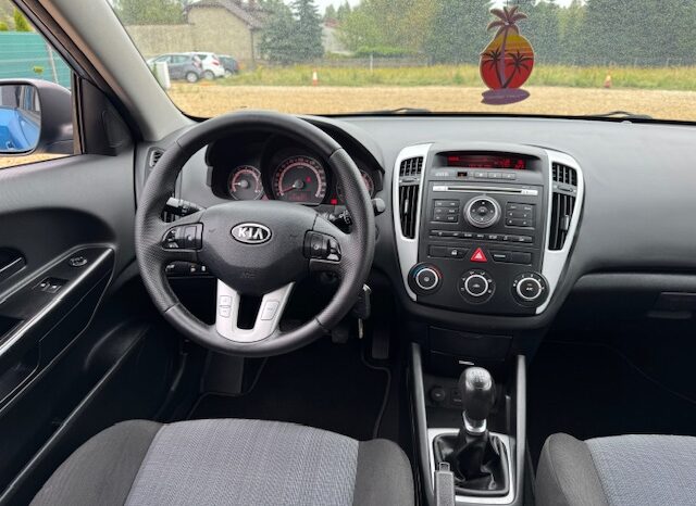 
								Kia Ceed Combi 1,4i 90 KM. 2011 rok full									