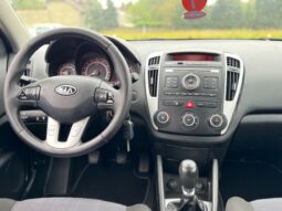 
										Kia Ceed Combi 1,4i 90 KM. 2011 rok full									