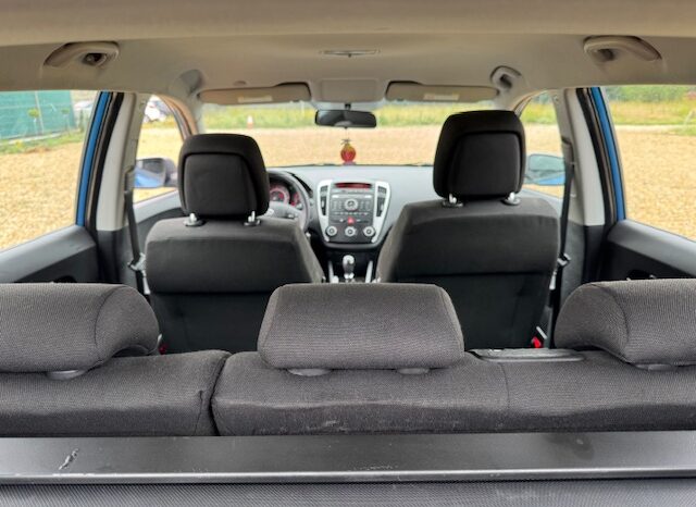 
								Kia Ceed Combi 1,4i 90 KM. 2011 rok full									