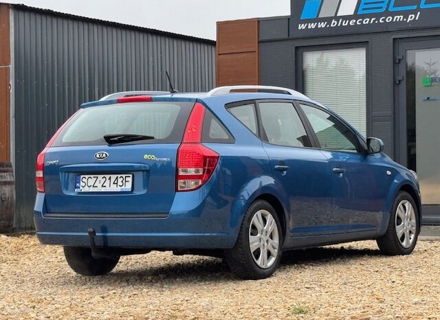 
								Kia Ceed Combi 1,4i 90 KM. 2011 rok full									