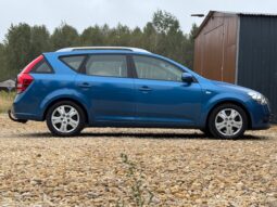 
										Kia Ceed Combi 1,4i 90 KM. 2011 rok full									