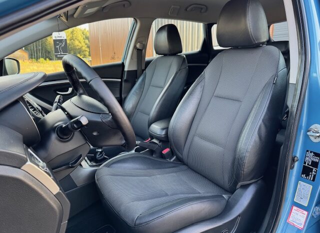 
								HYUNDAI i30 KOMBI 1,6 CRDI, 110 KM 2012 rok full									