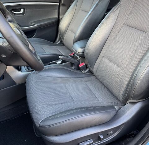 
								HYUNDAI i30 KOMBI 1,6 CRDI, 110 KM 2012 rok full									