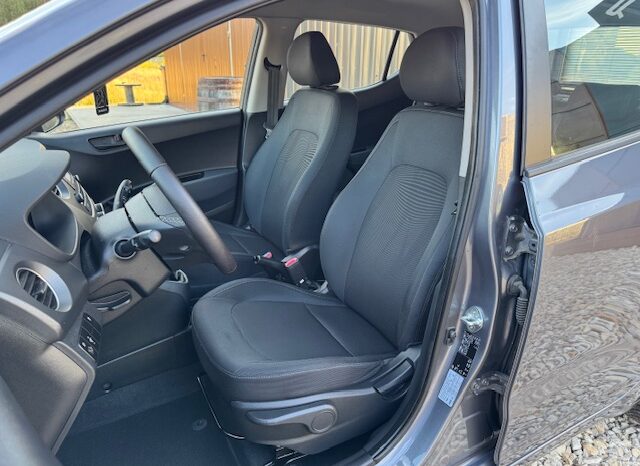 
								HYUNDAI i10 rok 2017 poj. 1.0 benzyna full									