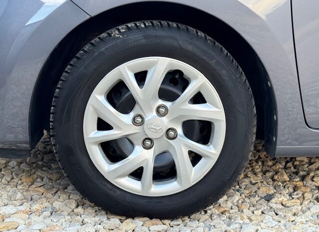 
								HYUNDAI i10 rok 2017 poj. 1.0 benzyna full									