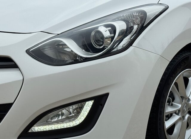 
								HYUNDAI i30 kombi 1,6 CRDI, 110 KM, 2014 rok full									