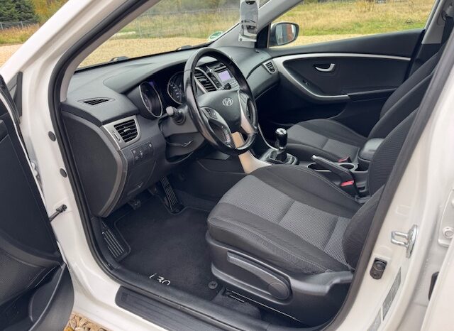 
								HYUNDAI i30 kombi 1,6 CRDI, 110 KM, 2014 rok full									