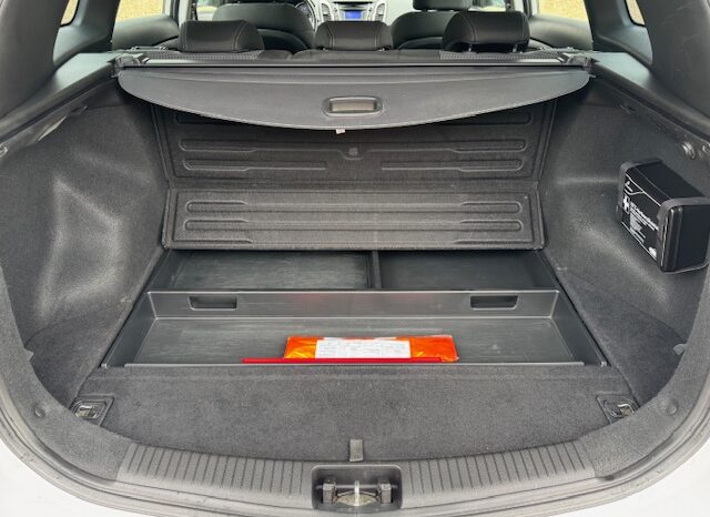 
								HYUNDAI i30 kombi 1,6 CRDI, 110 KM, 2014 rok full									