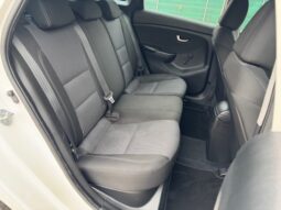 
										HYUNDAI i30 kombi 1,6 CRDI, 110 KM, 2014 rok full									